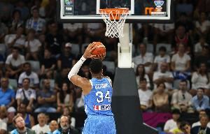 美记：看好字母哥新赛季拿到个人第三个MVP 他需要提升罚球命中率