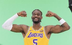 可惜上赛季没你！艾顿两场VS戈贝尔场均16+9 后者仅5.5+6.5