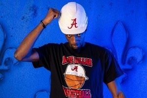 NCAA开打!鹈鹕给球员们送上了他们母校的单品 拍摄了特别的照片